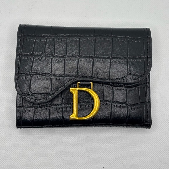 Black and Gold Croc-Embossed Card holder Wallet with D Accent - Picture 1 of 8